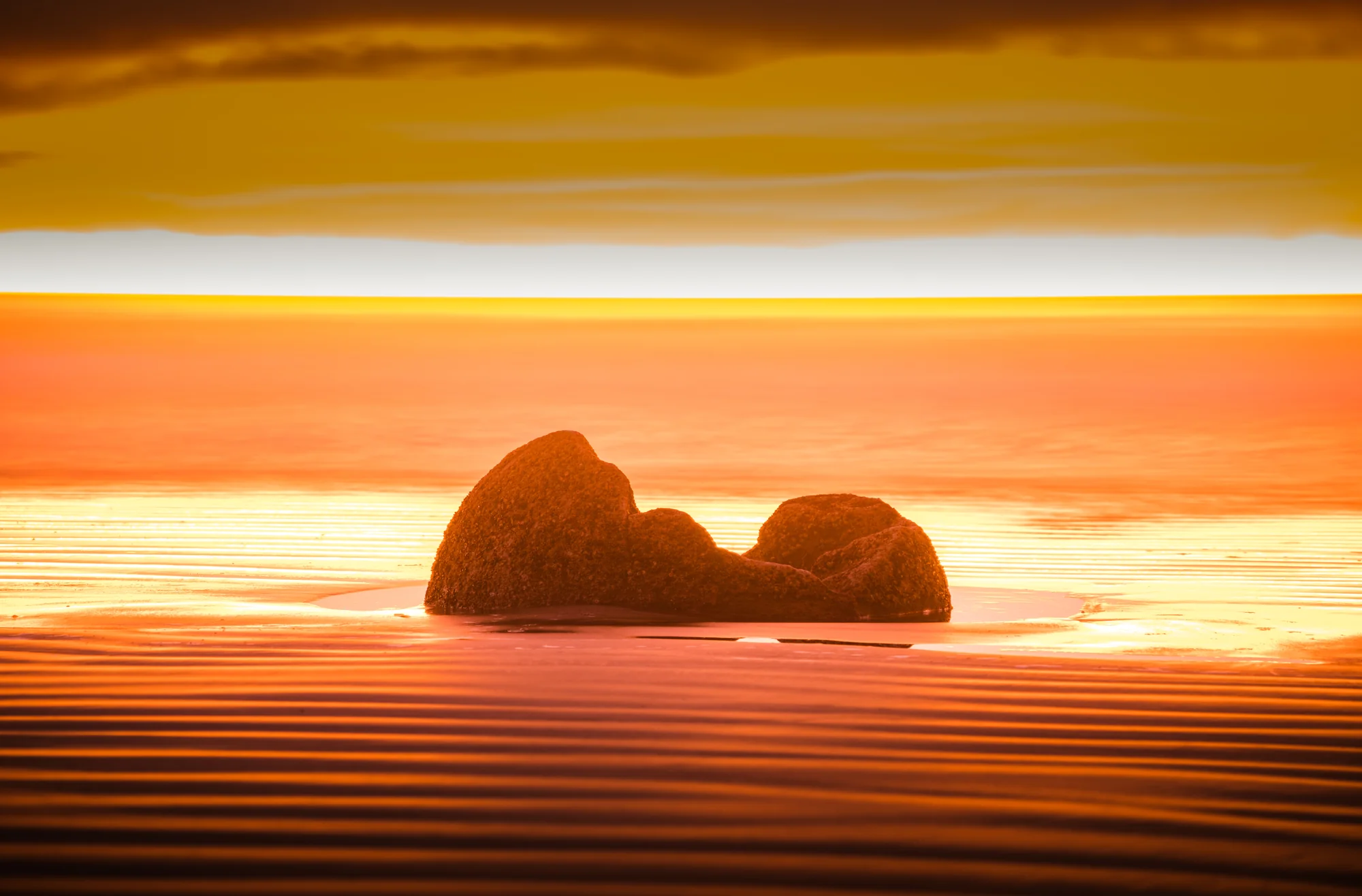 Moeraki Boulders at golden sunrise